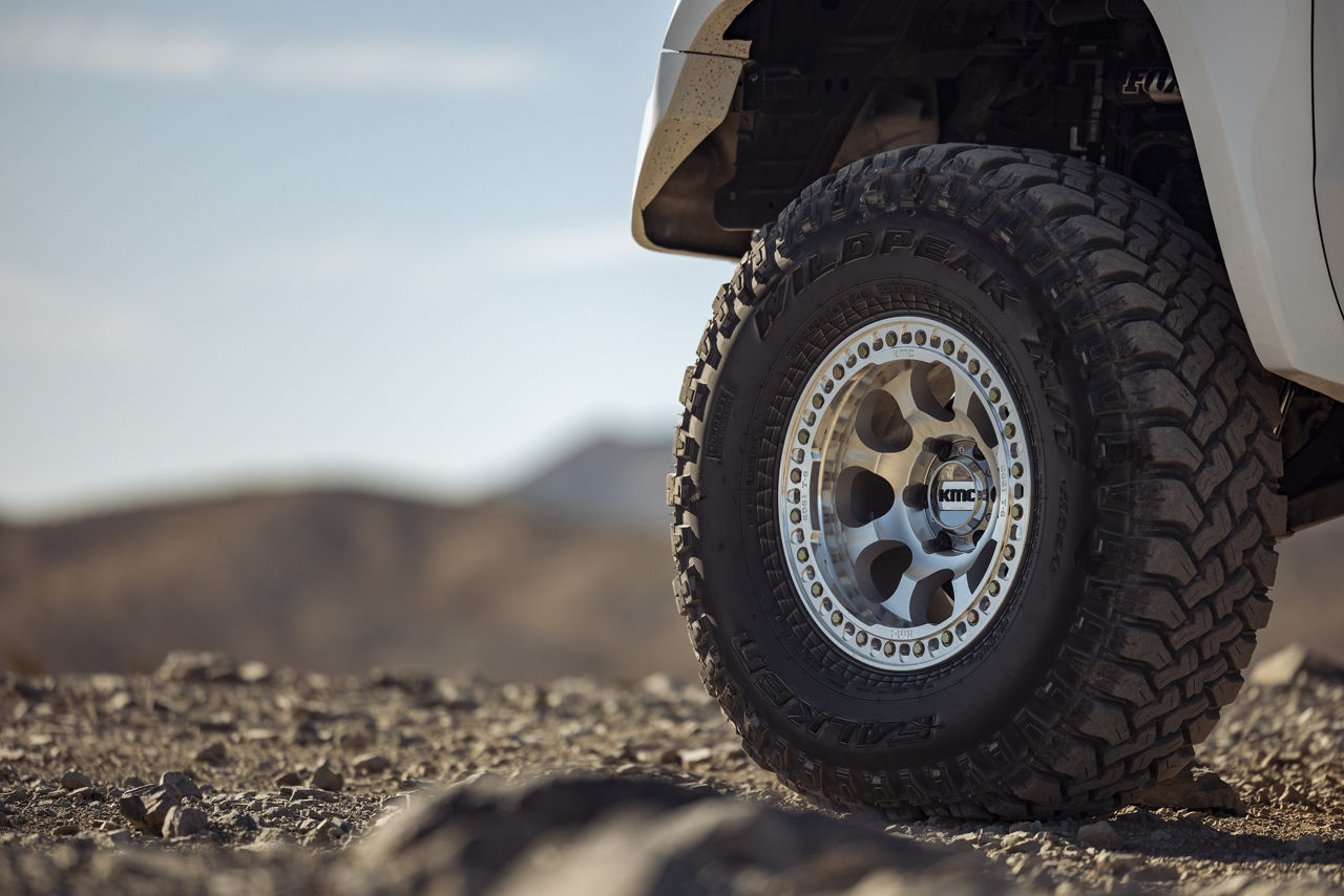 Gmc Sierra Kmc Riot Beadlock Machined Kmc Wheels